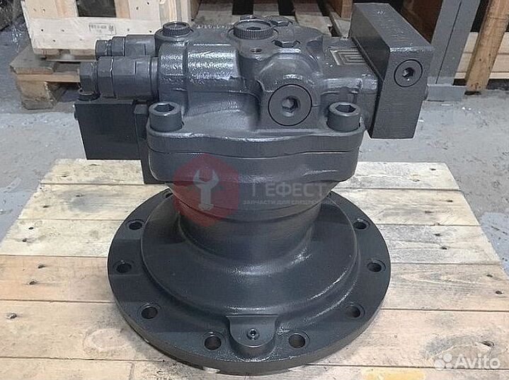 Гидромотор редуктора поворота Kobelco SK210DLC-8