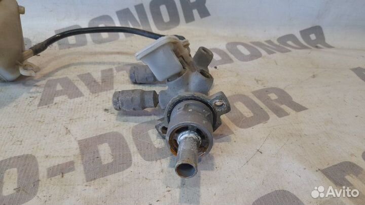 Главный тормозной цилиндр Ford Focus 1