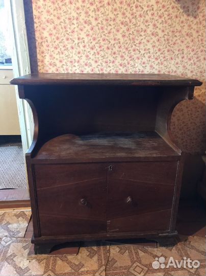Старинная тумба СССР