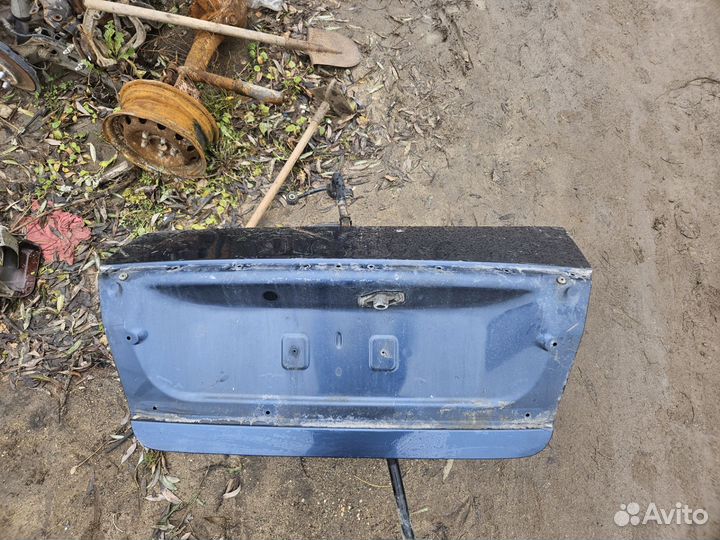 Крышка багажника volvo s60