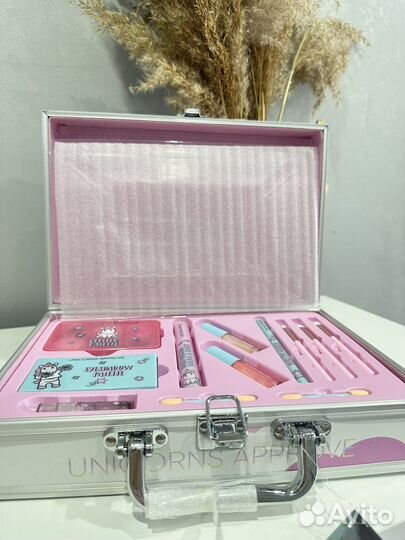 Макияжный набор в кейсе unicorns approve