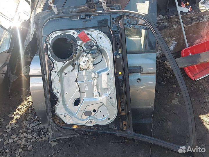 Дверь боковая передняя правая Ford Focus 2