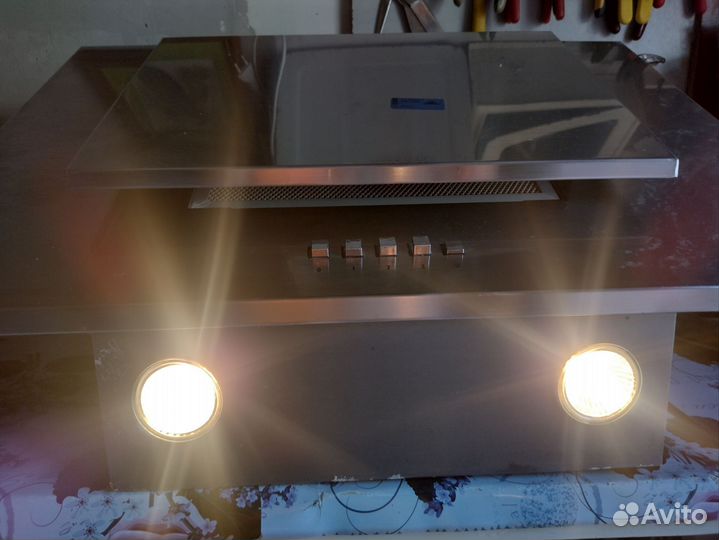 Вытяжка для кухни maunfeld