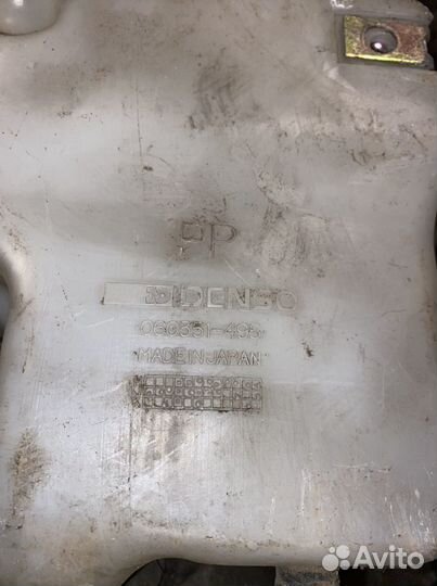 Бочек стеклоомыватель Mitsubishi Galant 6