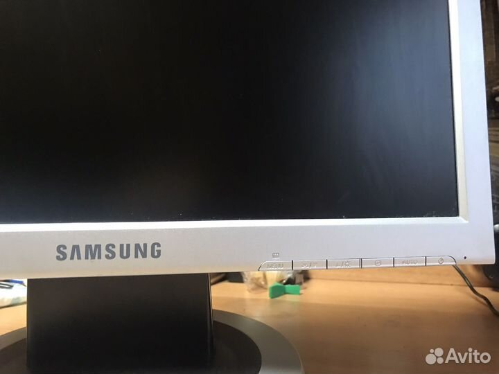 Монитор Samsung SyncMaster 920n