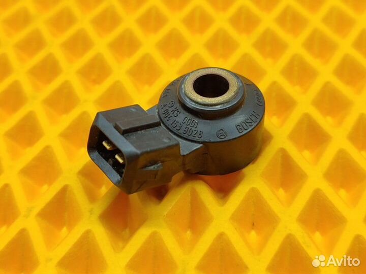 Датчик детонации Mercedes Cls W219 3.5 2009