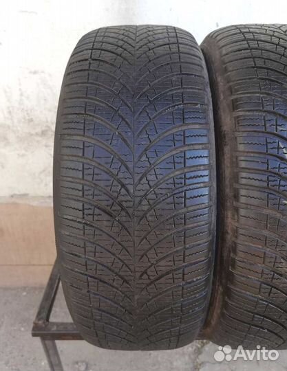Goodyear Vector 4Seasons 225/55 R17 101V
