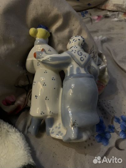 Статуэтка фарфор