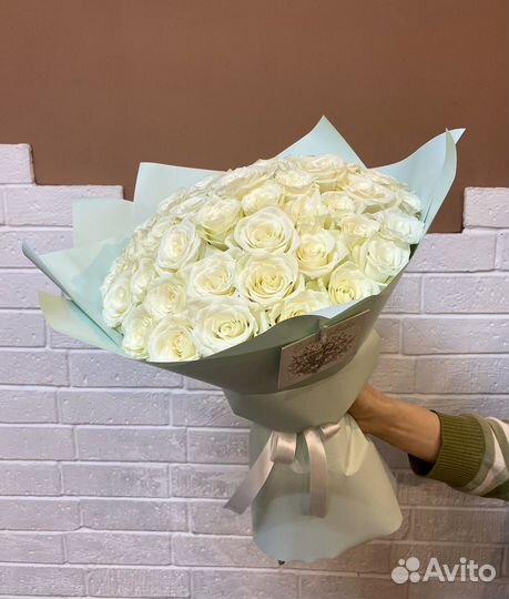 Букет 51 роза. Бесплатная доставка по Калуге