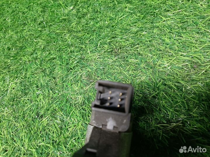 Моторчик стеклоподъемника на Mazda 3