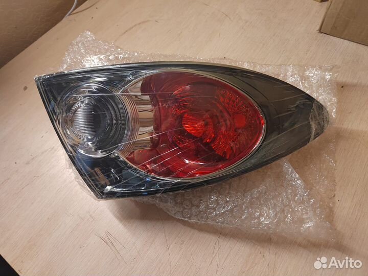 Мазда 6 gg. Фонарь задний правый L R