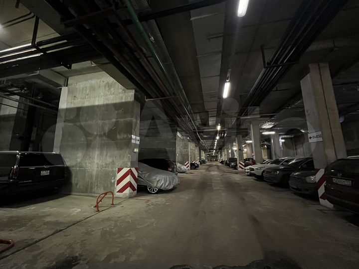 Машиноместо, 24 м²