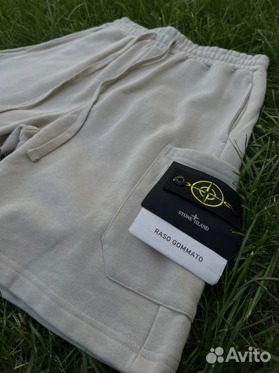 Мужские шорты stone island