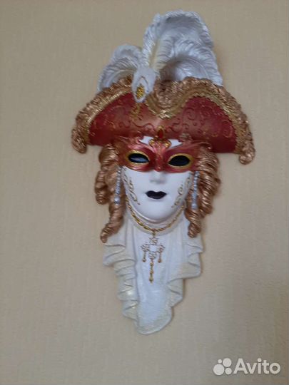 Маска декоративная