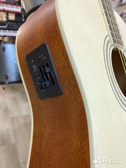 Электроакустическая гитара Parkwood W81 E OP
