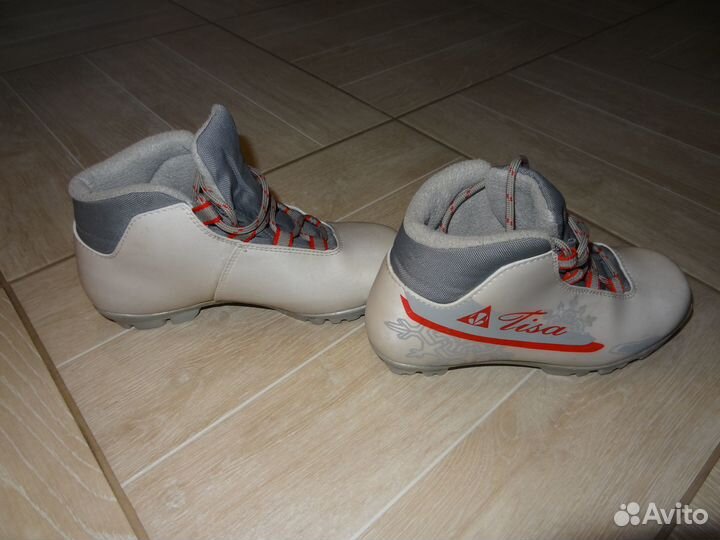 Лыжные ботинки разм.36 NNN