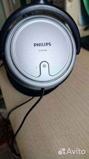 Проводные наушники Philips