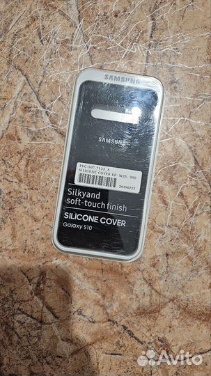 Оригинальный черный чехол Samsung Galaxy S10
