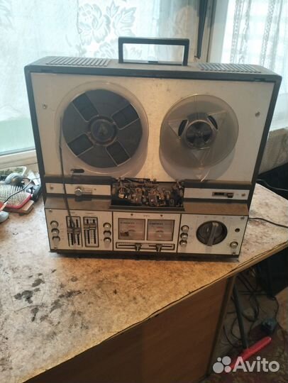 Катушечный магнитофон эльфа 201-3