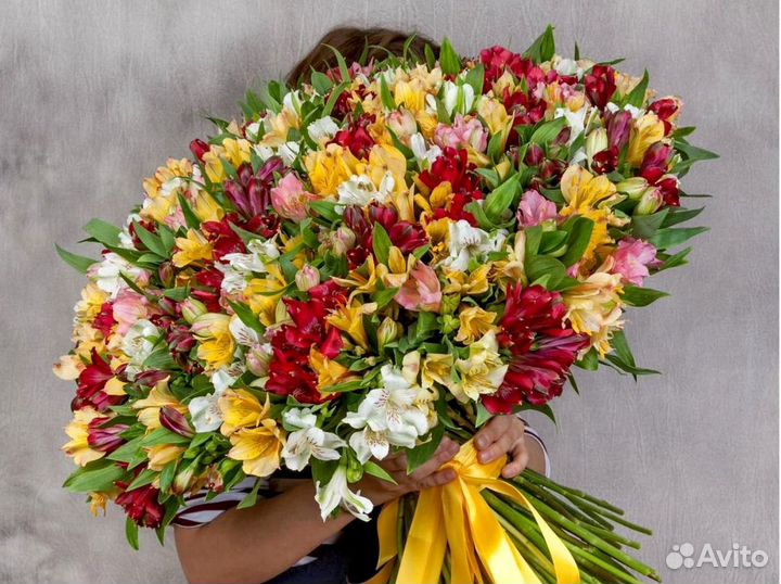 Букет из альстромерии