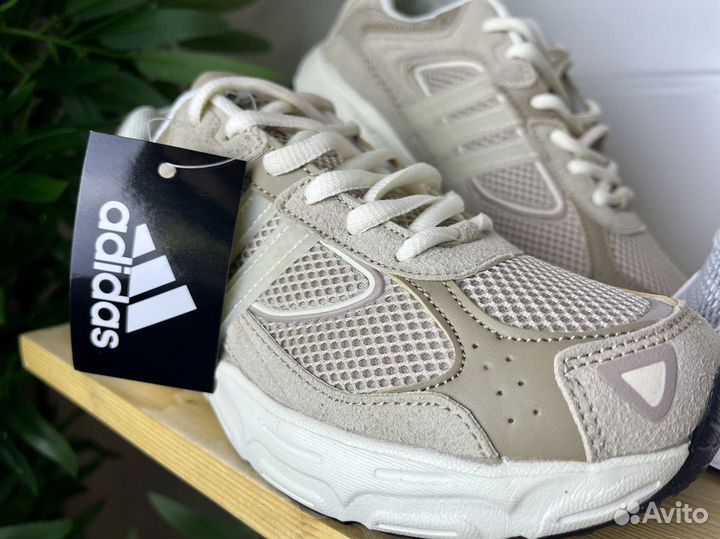 Женские Кроссовки Adidas Response CL