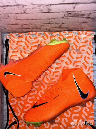 Бутсы Nike Phantom Luna