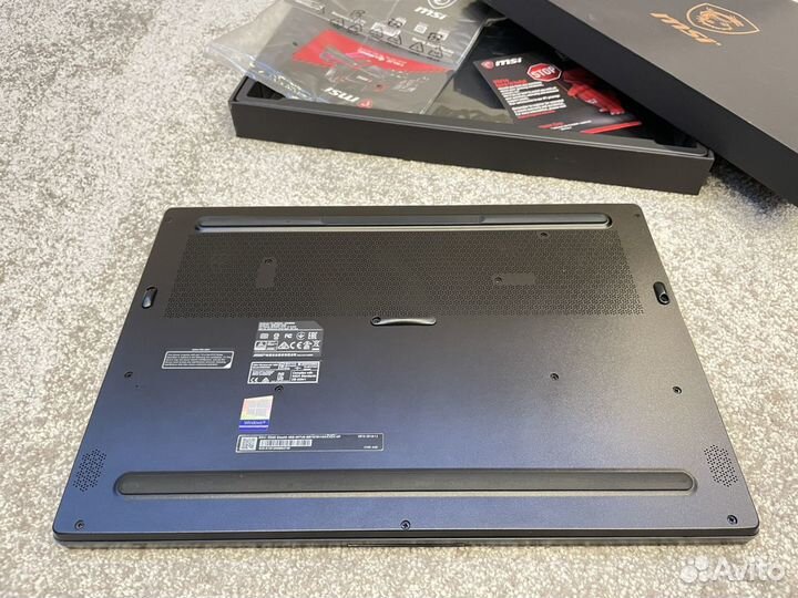 Ноутбук MSI GS65 Stealth 8SE (i7;GeForce RTX 2060)