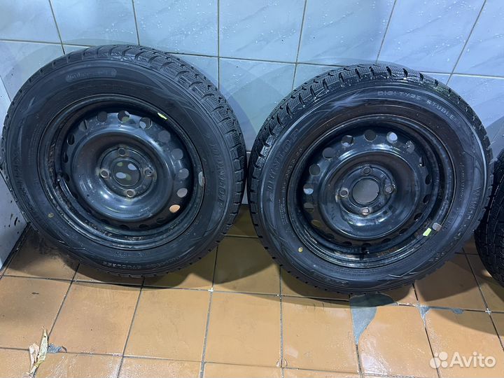 Колеса на nissan tiida R15 зима липучка