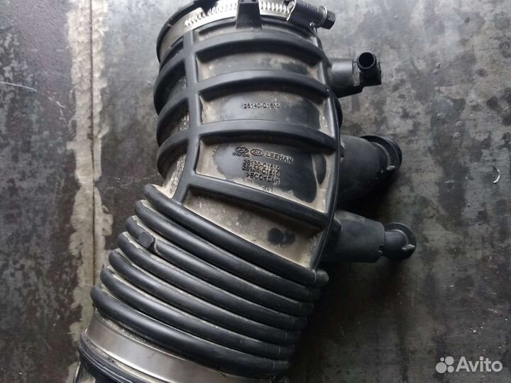 Патрубок воздушного фильтра