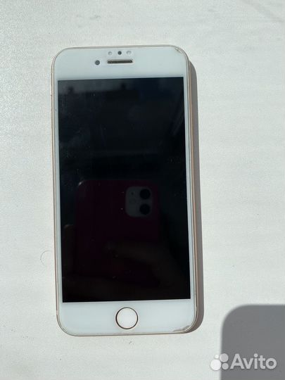 Телефон iPhone 8