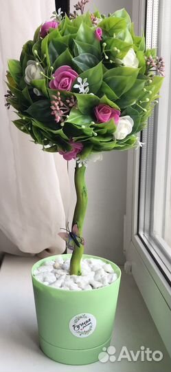 Топиарии, букеты из искусственной зелени и цветов