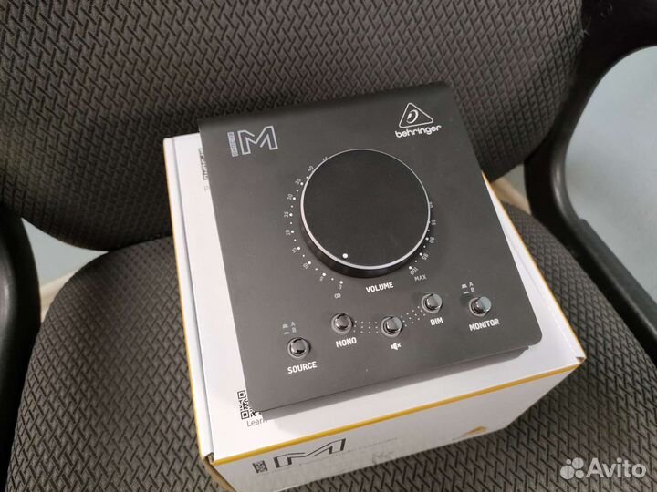 Behringer Studio M контроллер мониторов