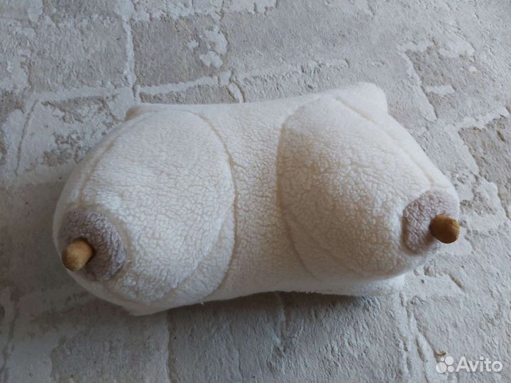 Подушка грудь