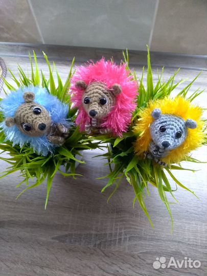 Ежик игрушка вязаная