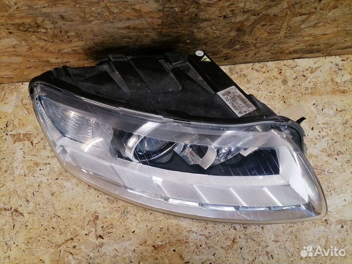 Фара ксенон правая Audi A6 C6 Rest