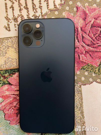 Телефон iPhone