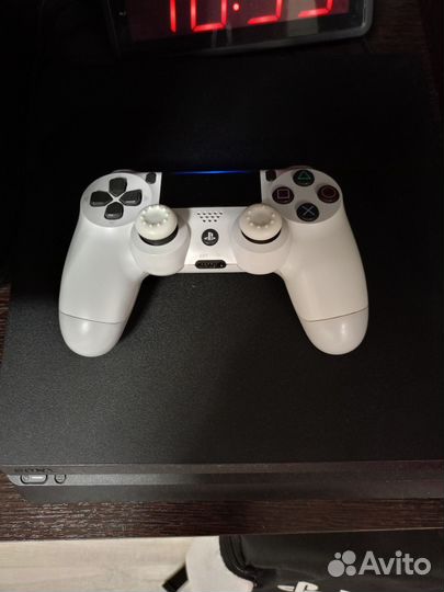 Sony PS4 slim 1tb прошитая 7.02
