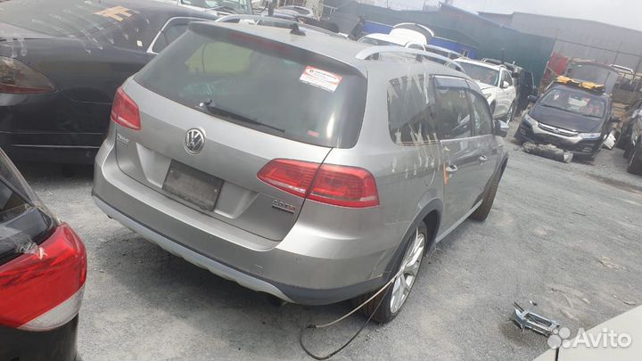 Крышка кармана багажника VW Passat B6 B7