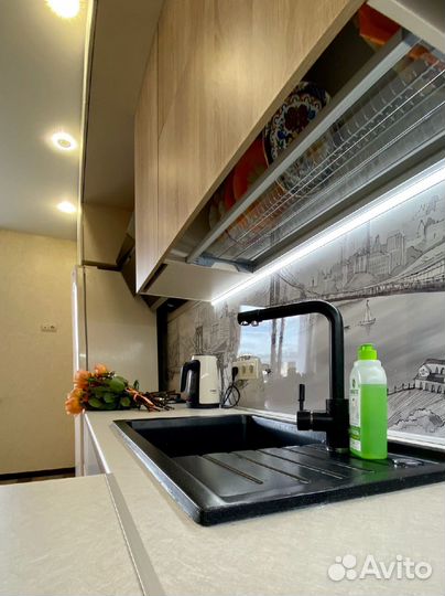 Угловая кухня на заказ. Фабрика в Челябинске