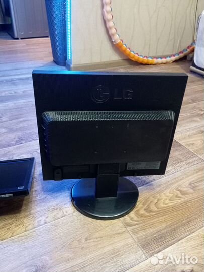 Монитор LG