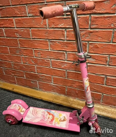 Самокат двухколесный для девочки бу