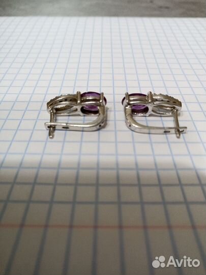 Серебряные серьги с александритом