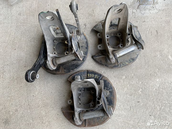 Кулак поворотный задний левый Bmw X5 E53