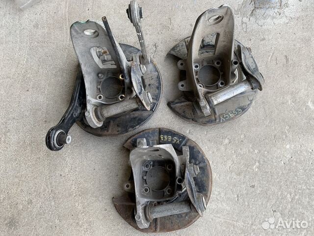 Кулак поворотный задний левый Bmw X5 E53