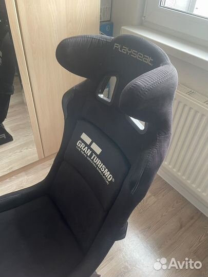 Кокпит для симрейсинга Playseat Evolution