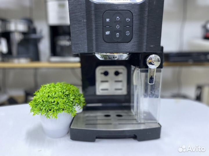 Кофеварка рожковая redmond RCM-1511