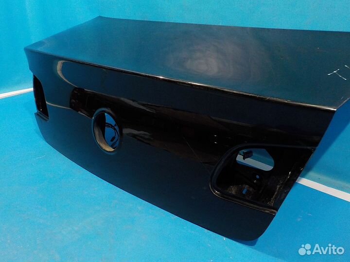Крышка багажника volkswagen Passat B6 2005-2009