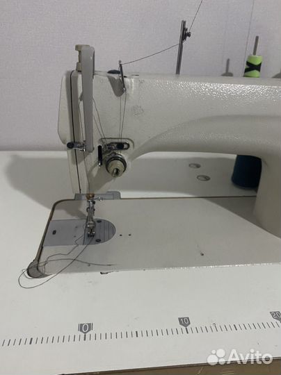 Машинка швейная