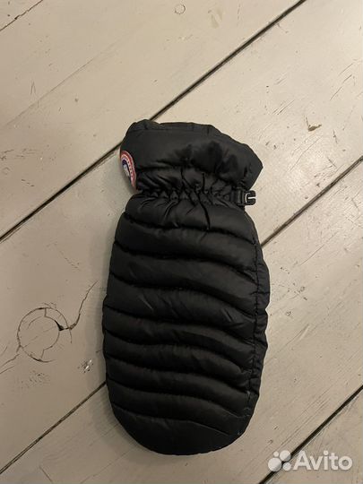 Canada goose варежка оригинал одна