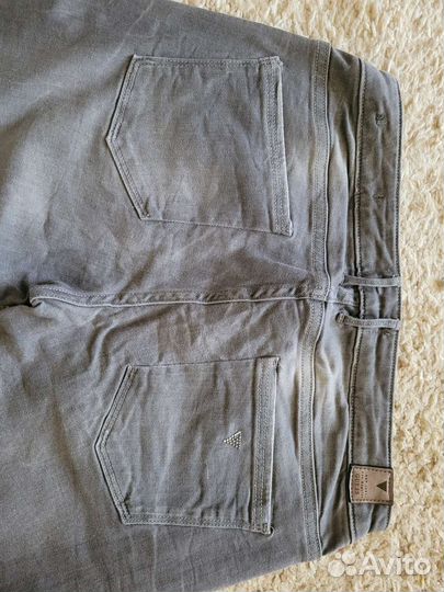 Джинсы guess